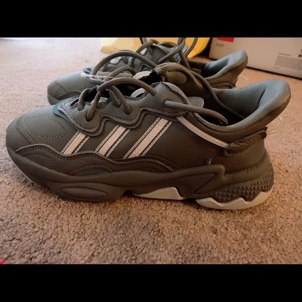 Adidas ozweego shoes